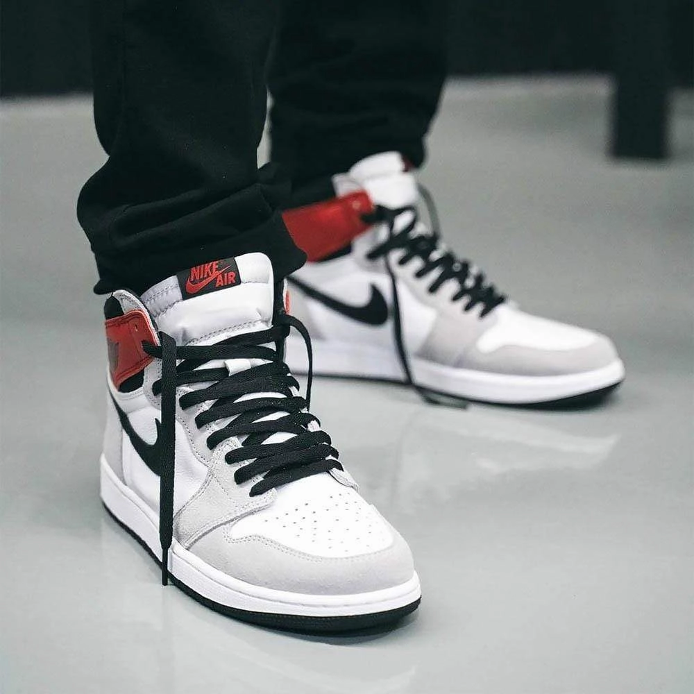 Air Jordan 1 Retro High OG 'Smoke Grey' Air Jordan 1 High OG shoes