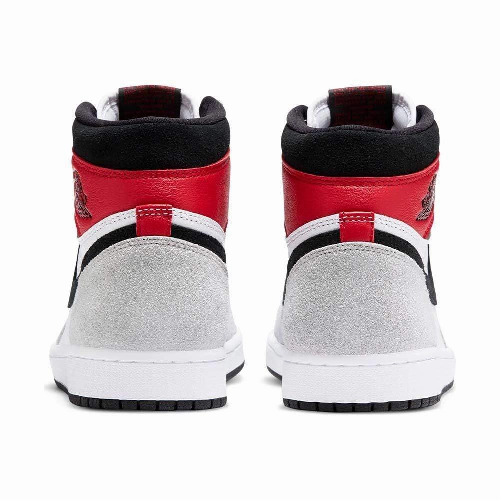 Air Jordan 1 Retro High OG 'Smoke Grey' Air Jordan 1 vintage style sneakers