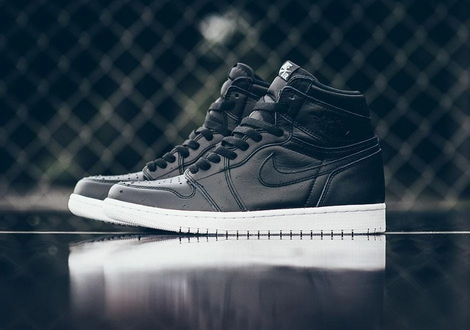 AIR JORDAN 1 RETRO HIGH OG Black & White Air Jordan 1 High OG shoes