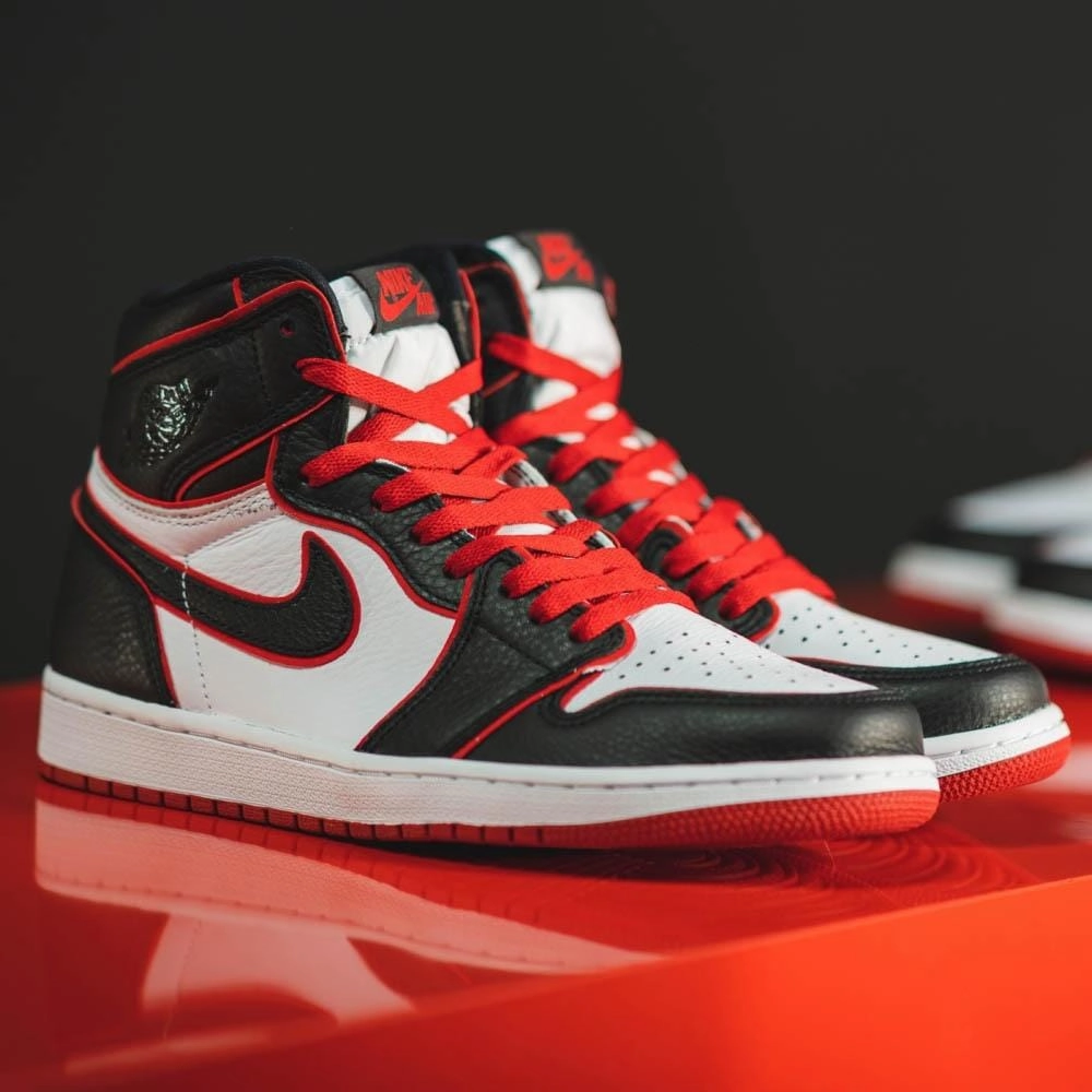 Air Jordan 1 Retro High OG GS 'Bloodline' Air Jordan 1 High OG shoes