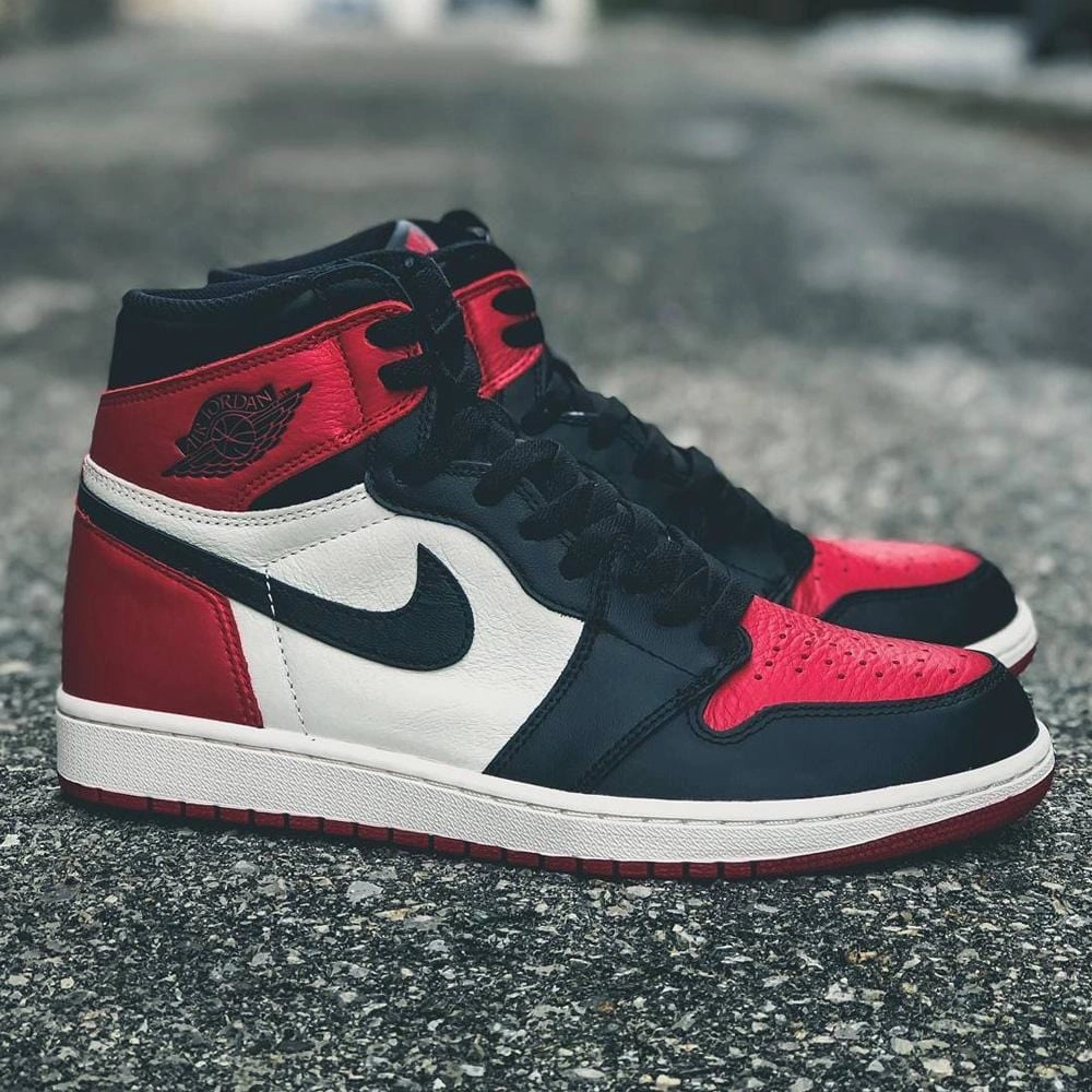 Air Jordan 1 Retro High OG GS "Bred Toe" Air Jordan 1 High OG shoes