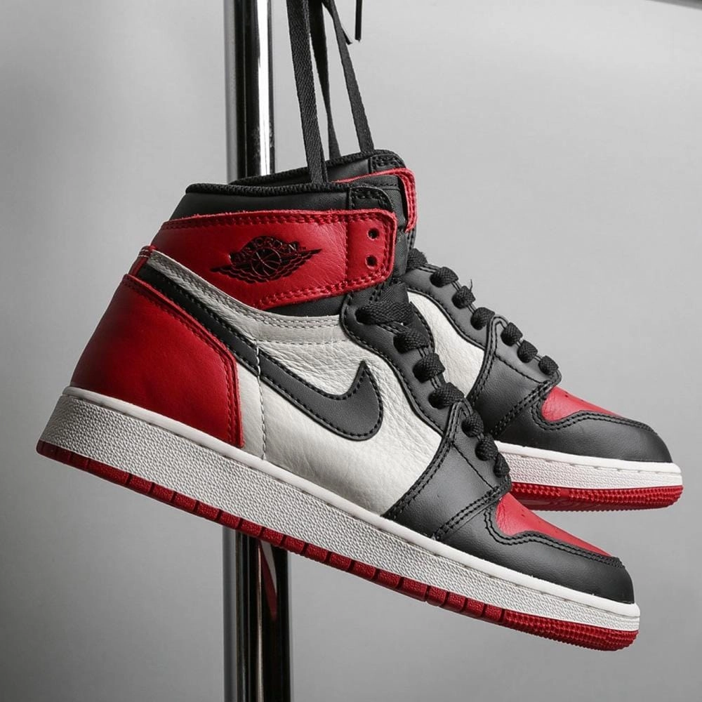 Air Jordan 1 Retro High OG GS "Bred Toe" Air Jordan 1 High OG shoes