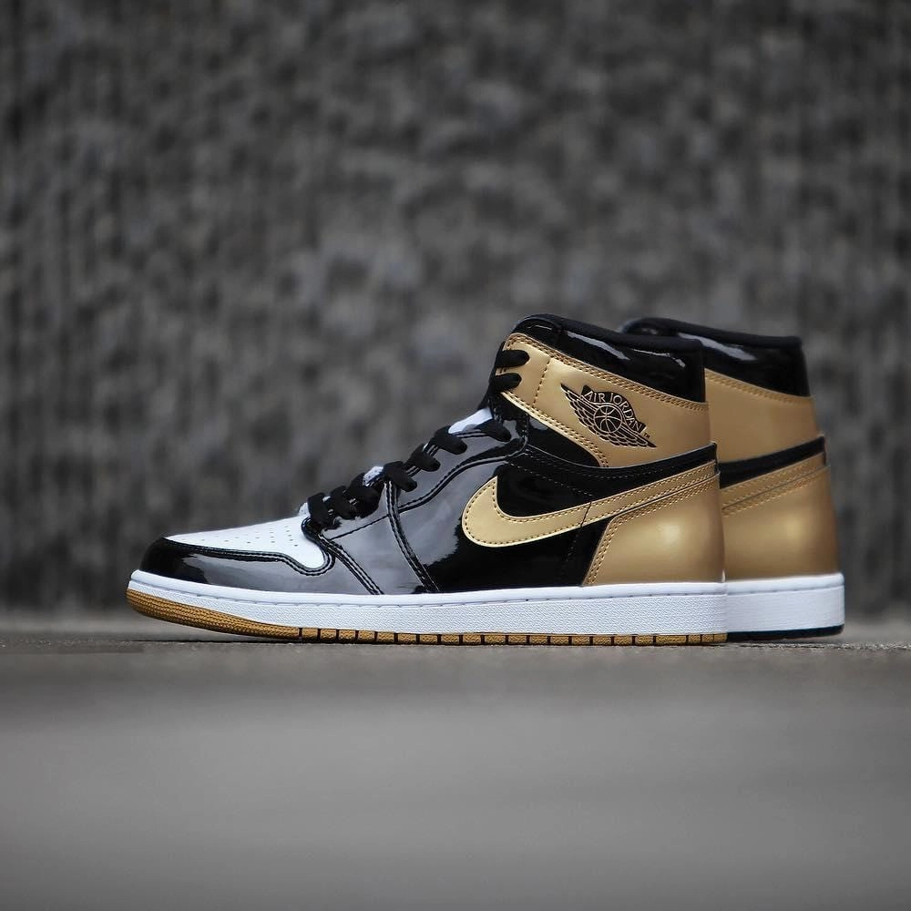 Air Jordan 1 Retro High OG NRG Gold Toe Air Jordan 1 High OG shoes