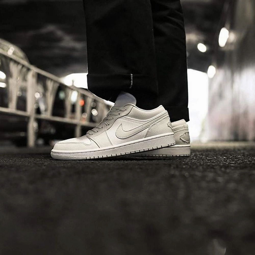 Air Jordan 1 Wmns Low 'Spruce Aura' Air Jordan 1 Low lifestyle shoes
