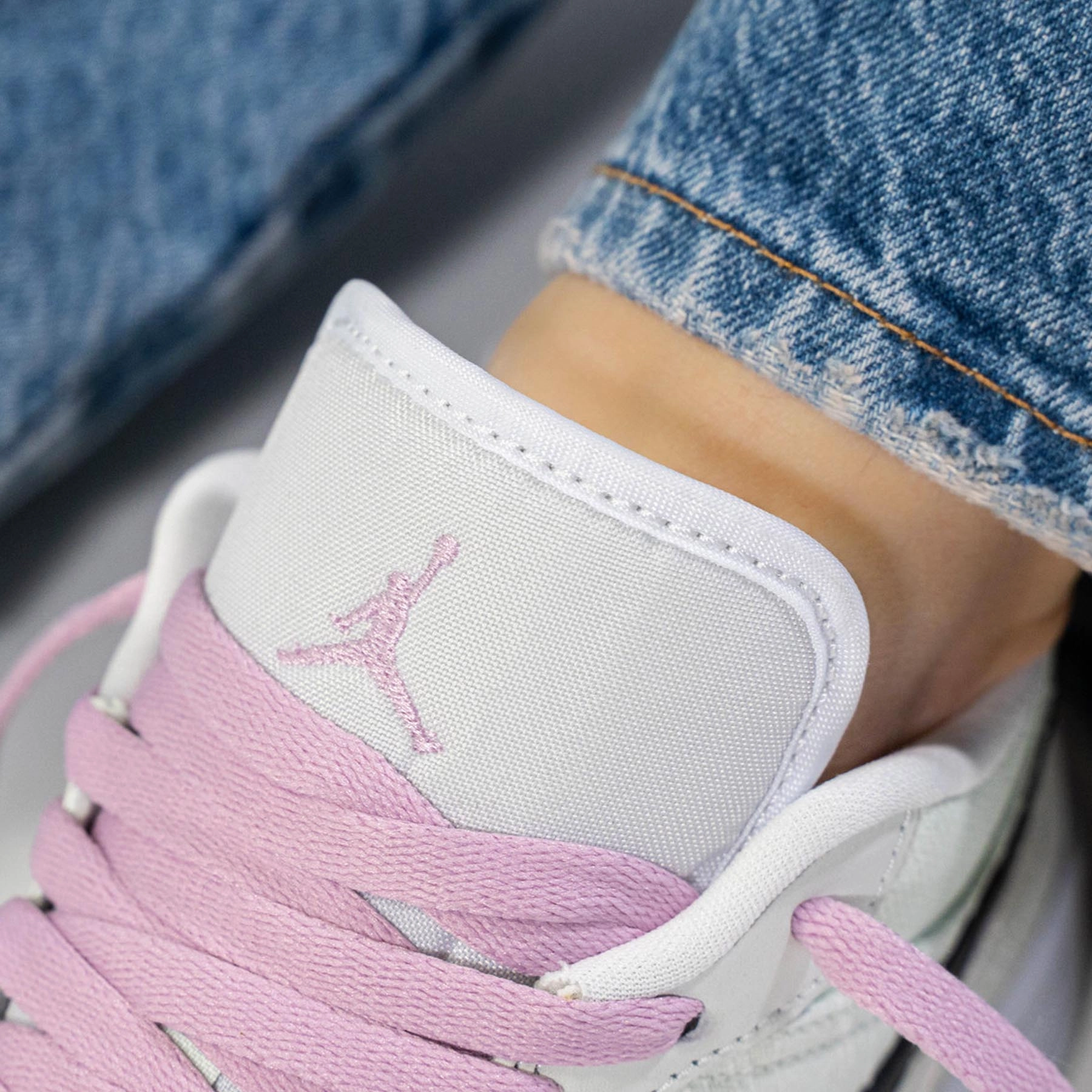 Air Jordan 1 Wmns Low SE 'Barely Green' Air Jordan 1 Low lifestyle shoes