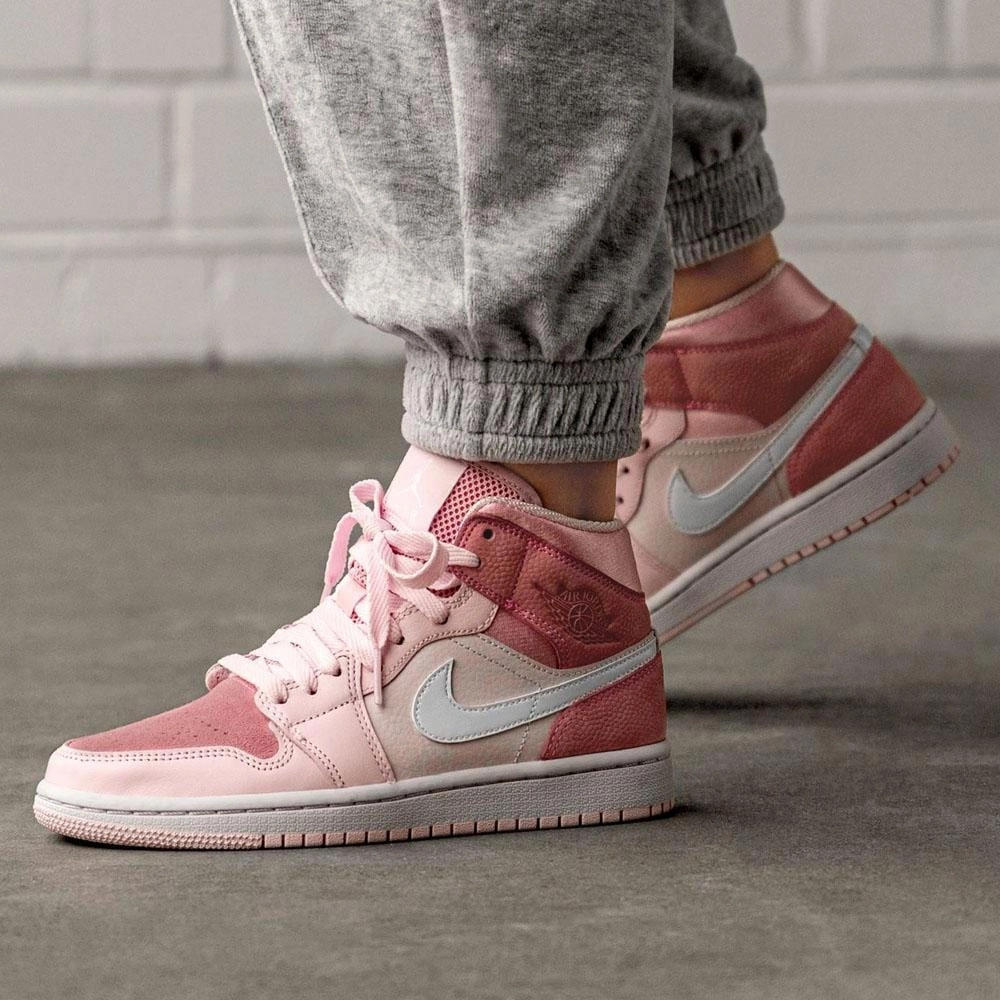 Air Jordan 1 WMNS Mid ??Digital Pink?? Air Jordan 1 Mid streetwear shoes