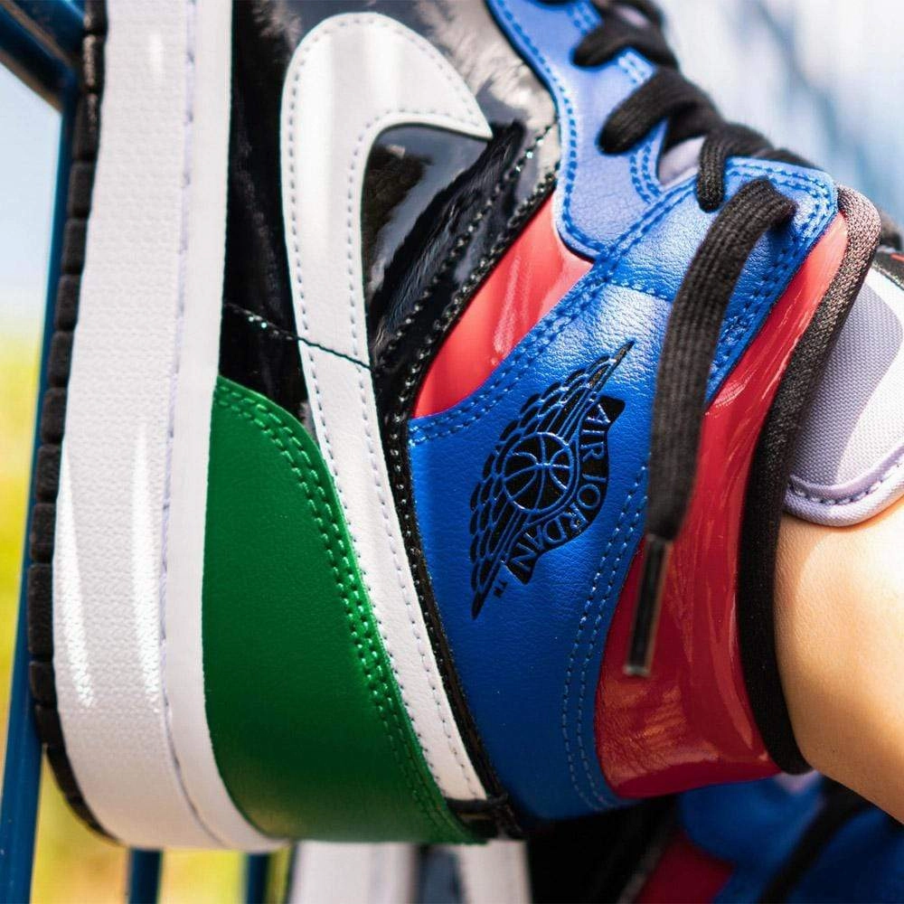 Air Jordan 1 Wmns Mid SE 'Multi Patent' Air Jordan 1 Mid streetwear shoes