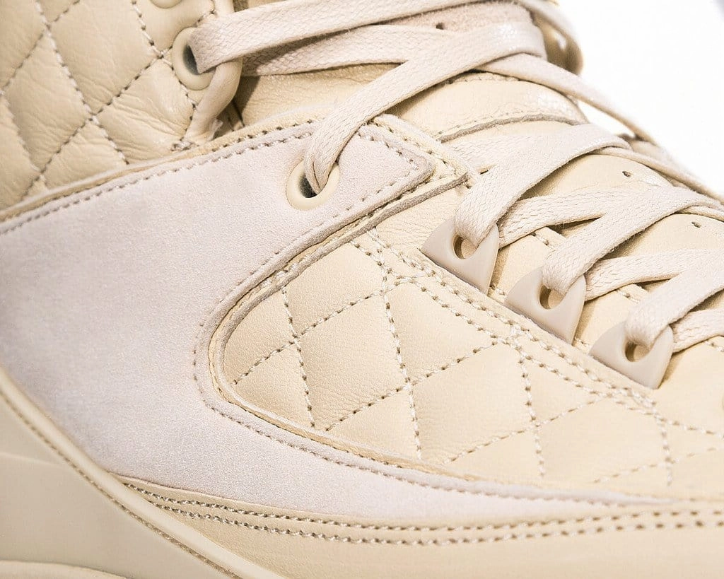 AIR JORDAN 2 RETRO JUST DON "BEACH" BOX SET Old-school athletic trainers