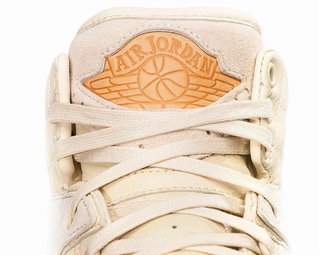 AIR JORDAN 2 RETRO JUST DON "BEACH" BOX SET Old-school athletic trainers