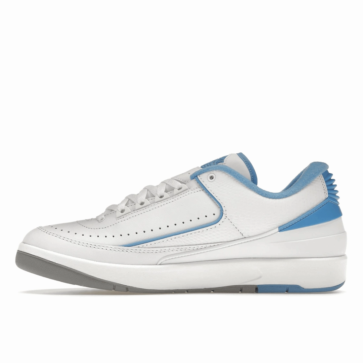 Air Jordan 2 Retro Low UNC Retro reborn high-top kicks