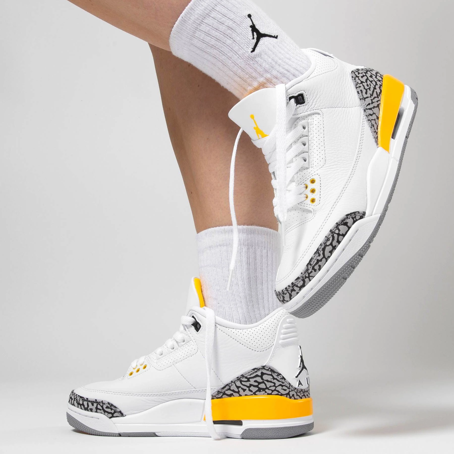 Air Jordan 3 Retro Wmns 'Laser Orange' All-day support retro kicks