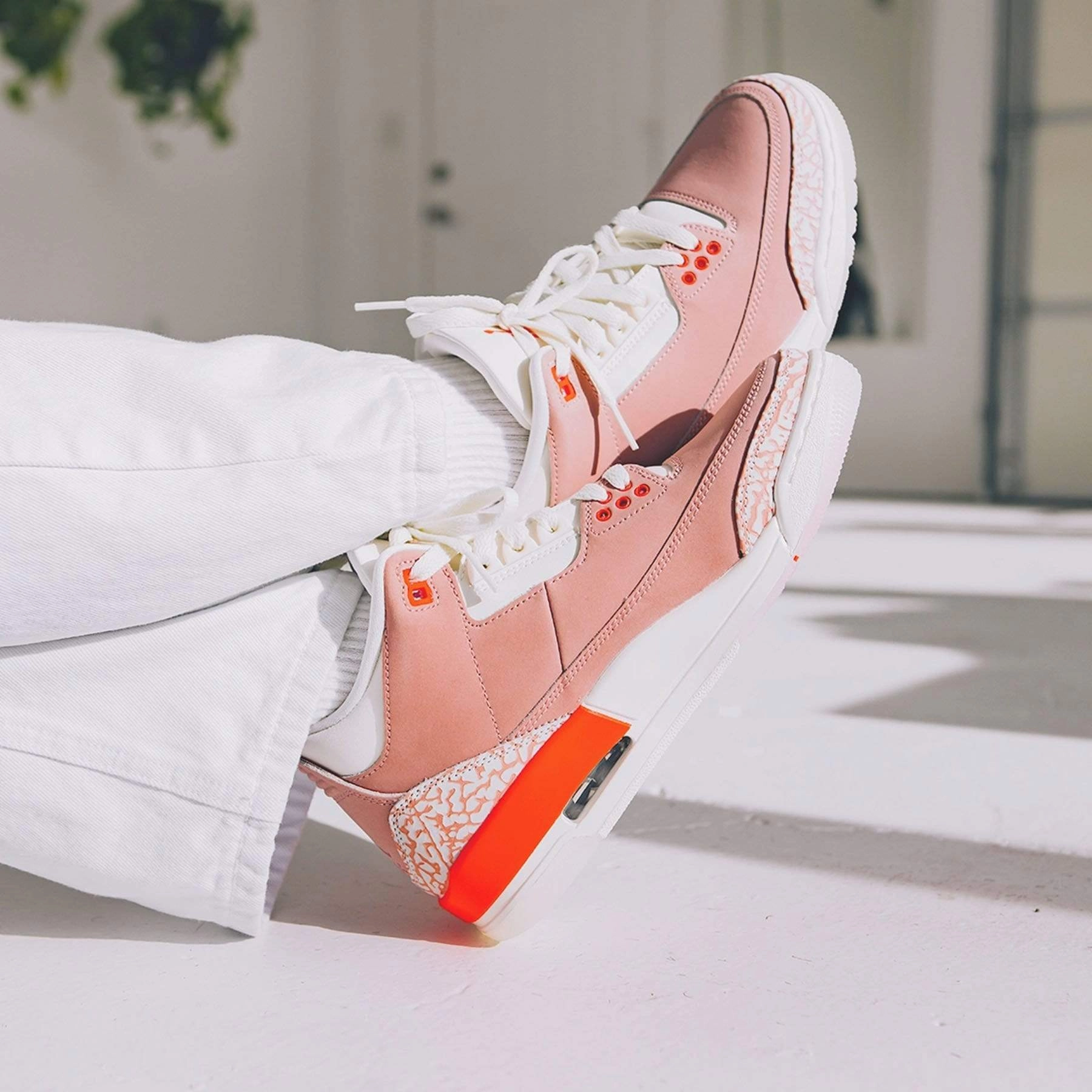Air Jordan 3 Retro Wmns 'Rust Pink' All-day support retro kicks