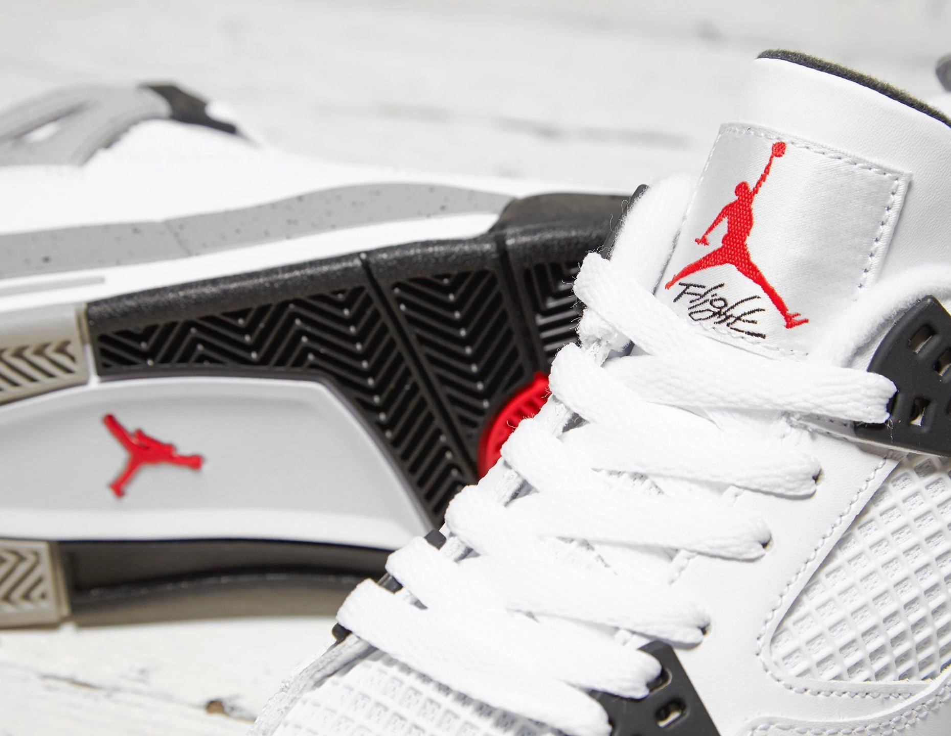 AIR JORDAN 4 89 OG WHITE CEMENT JUNIOR Air Jordan 4 retro basketball sneakers