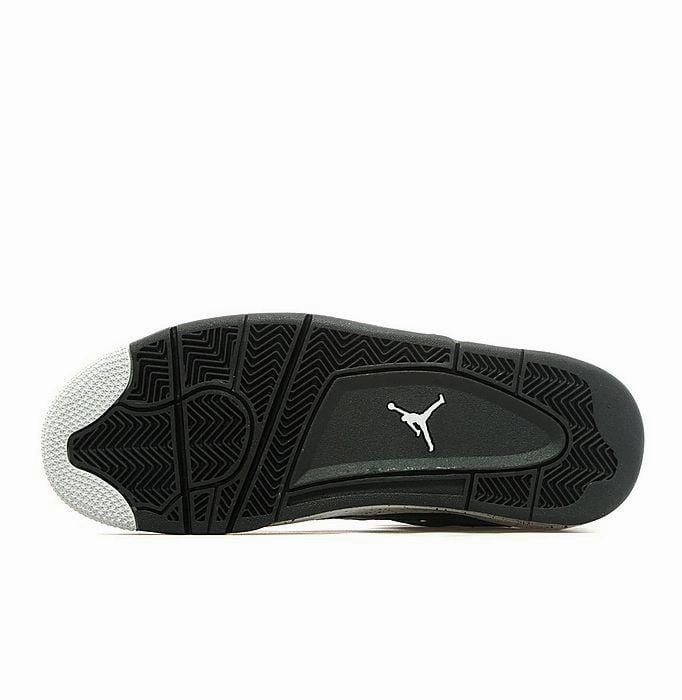 Air Jordan 4 Retro 'Oreo' Air Jordan 4 retro basketball sneakers