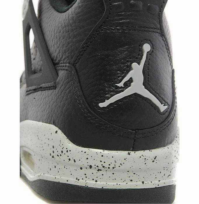 Air Jordan 4 Retro 'Oreo' Air Jordan 4 retro basketball sneakers