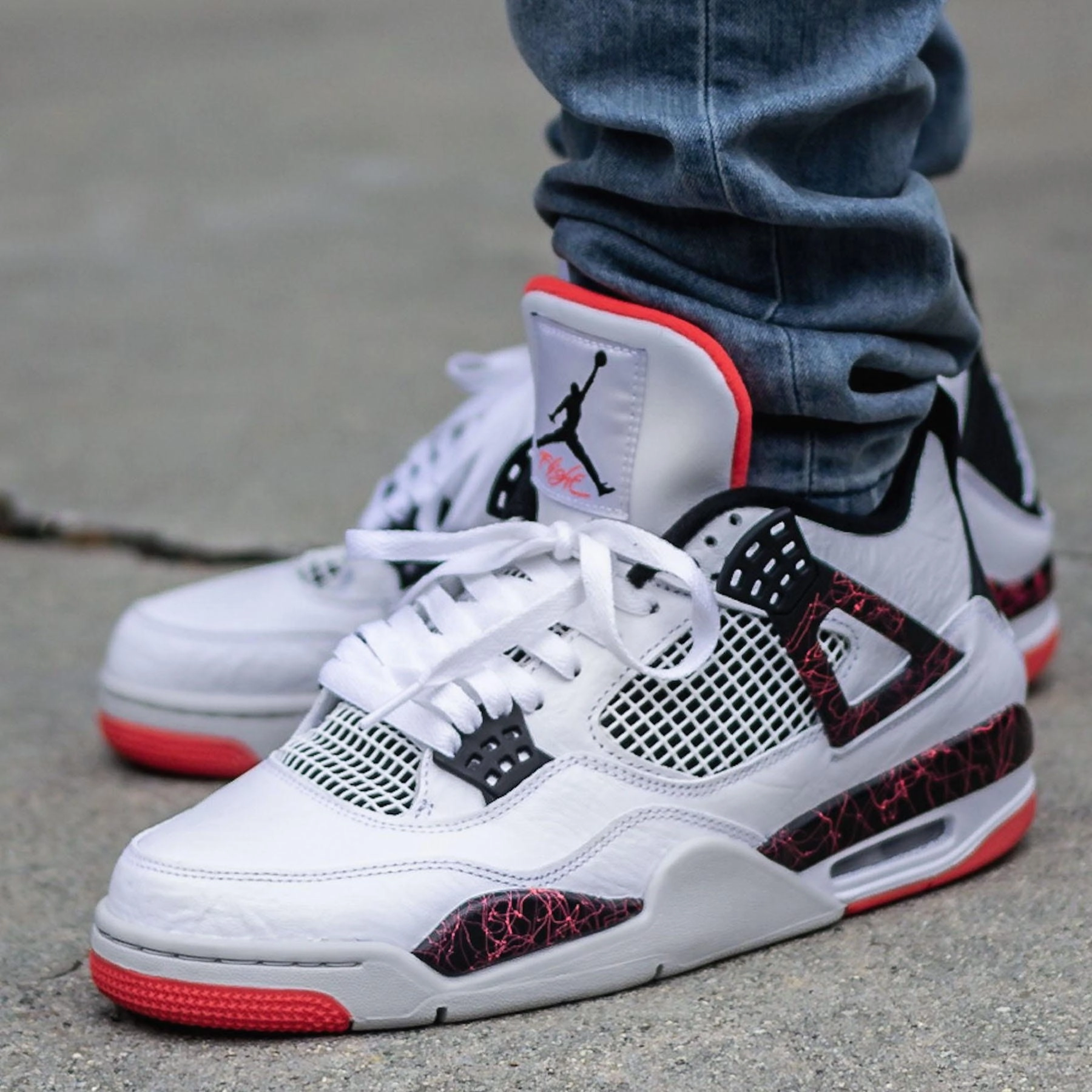 Air Jordan 4 Retro 'Pale Citron' Air Jordan 4 retro basketball sneakers