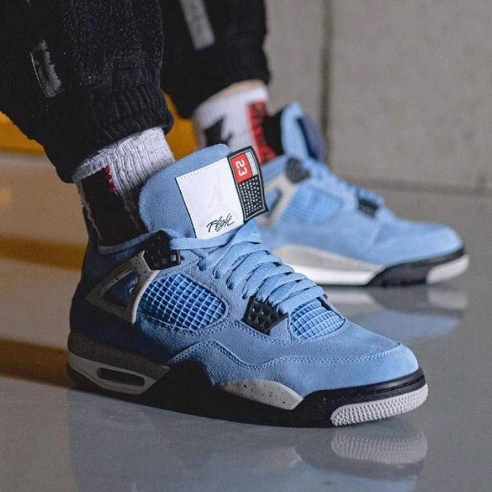 Air Jordan 4 Retro 'University Blue' Air Jordan 4 retro basketball sneakers