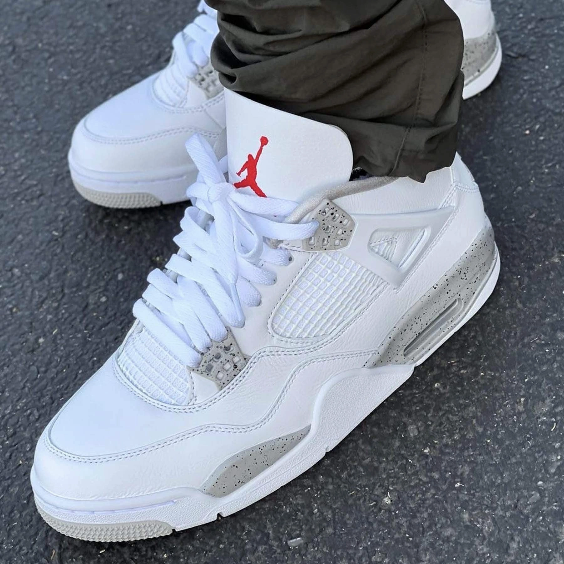 Air Jordan 4 Retro 'White Oreo' Air Jordan 4 retro basketball sneakers