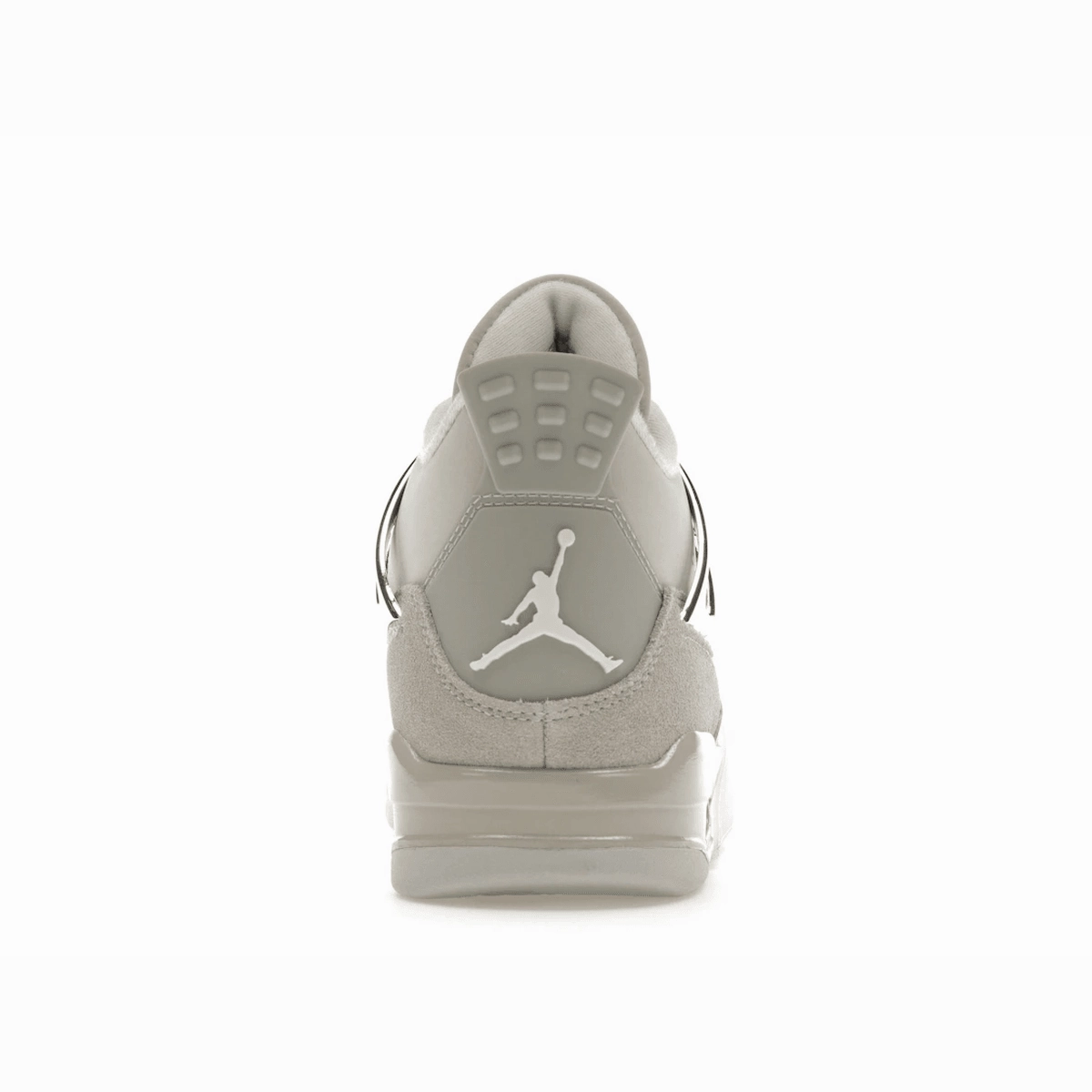 Air Jordan 4 Retro Frozen Moments Fan-favorite sport trainers