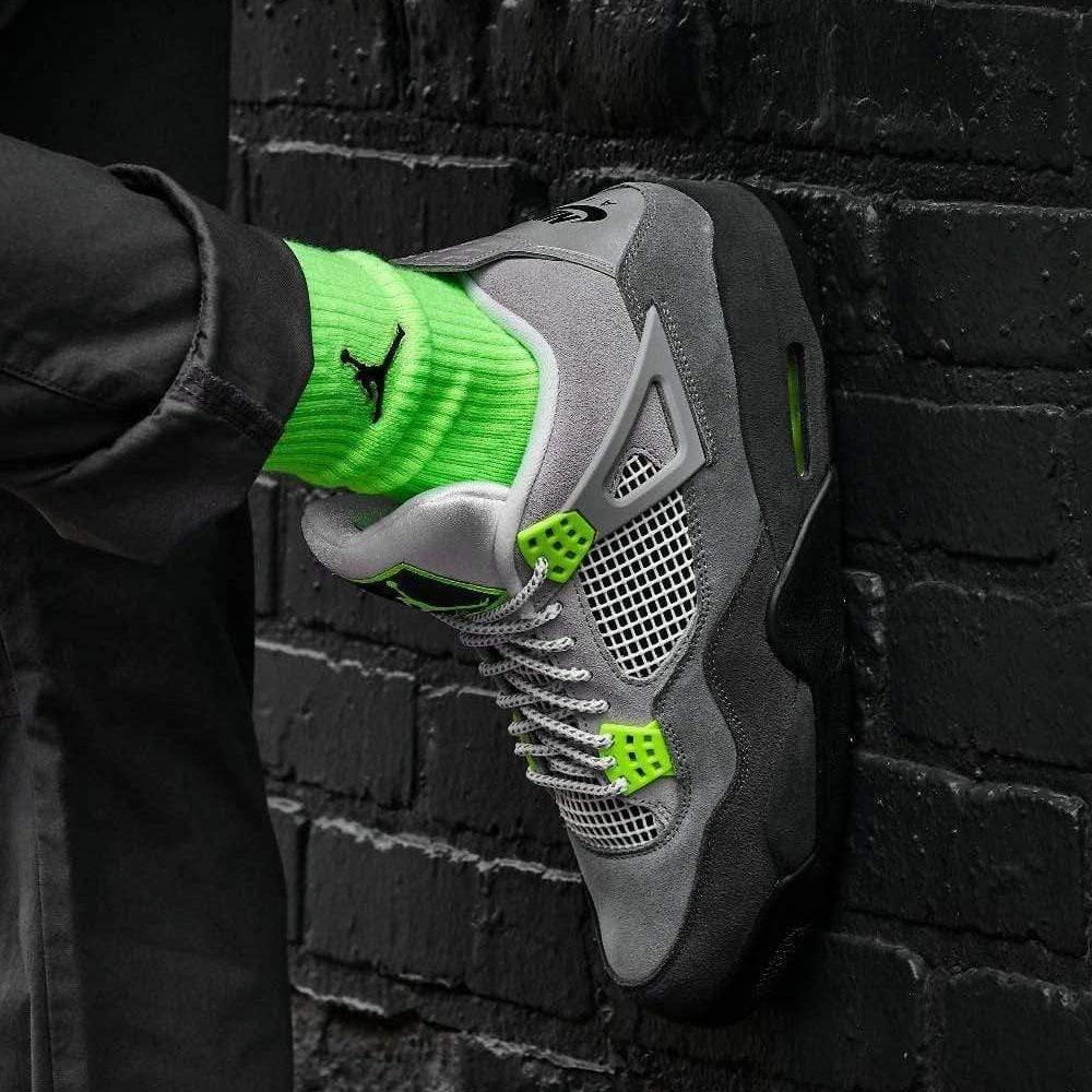 Air Jordan 4 Retro SE 'Neon 95' Air Jordan 4 retro basketball sneakers