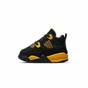 Air Jordan 4 Retro TD 'Thunder' 2023 Air Jordan 4 bold sneakers with athletic edge