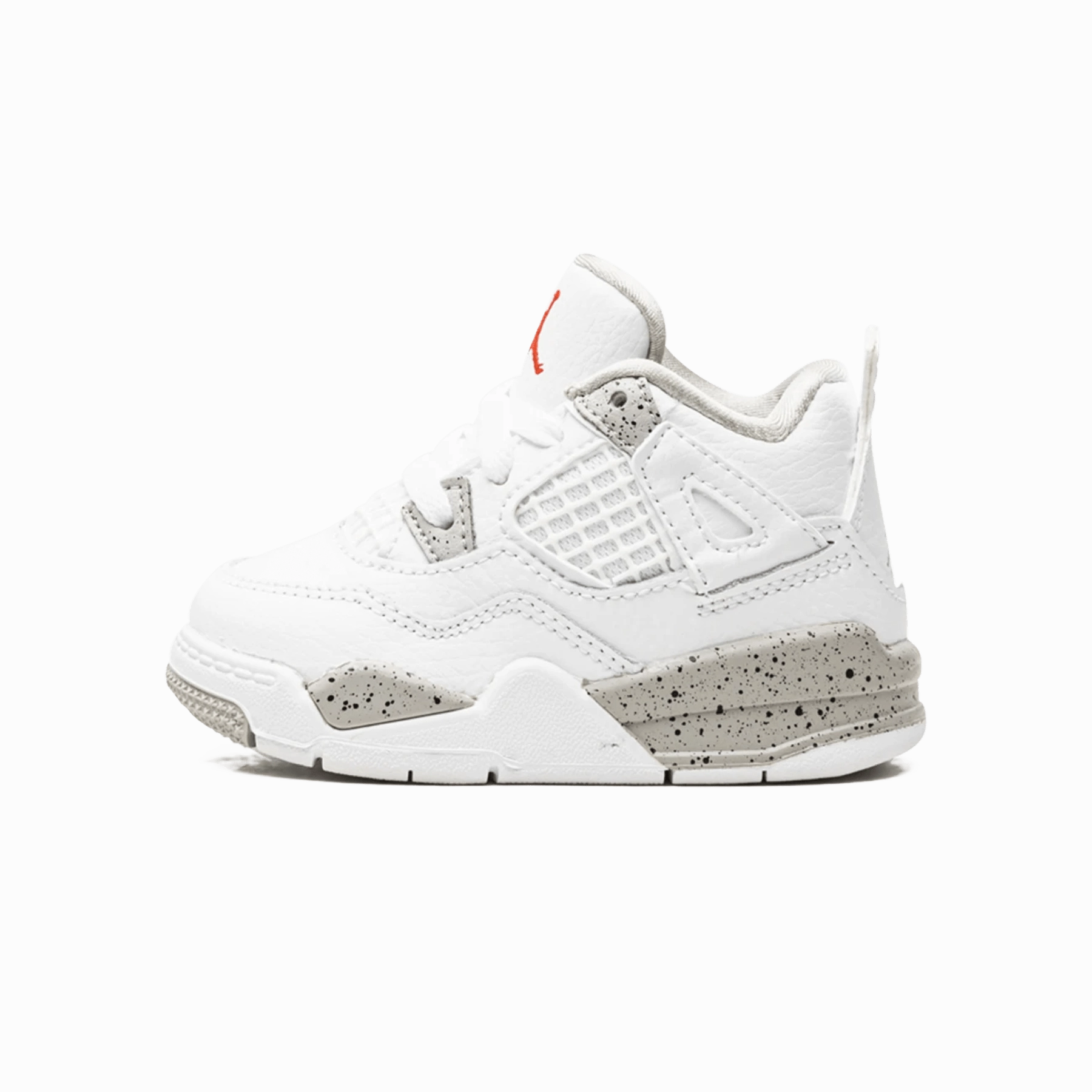 Air Jordan 4 Retro TD 'White Oreo' Air Jordan 4 bold sneakers with athletic edge