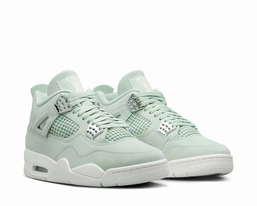 Air Jordan 4 Retro W "Abundance" Chunky retro-themed sneakers
