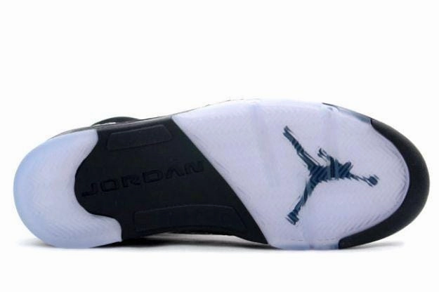 Air Jordan 5 Retro 'Black Metallic Silver' Cushioned active lifestyle kicks
