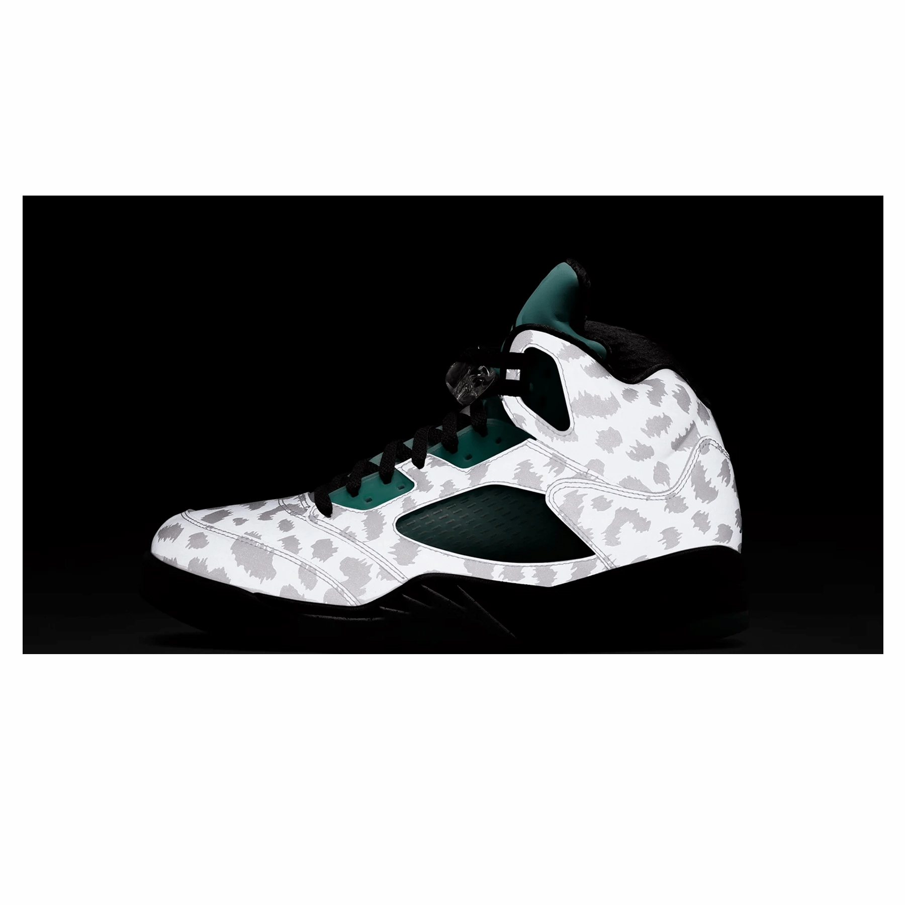 Air Jordan 5 Retro 'Island Green' Cushioned active lifestyle kicks