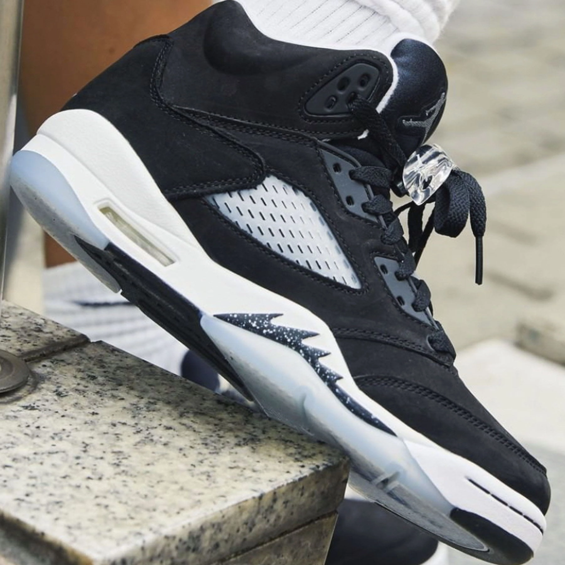 Air Jordan 5 Retro 'Oreo' 2021 Cushioned active lifestyle kicks