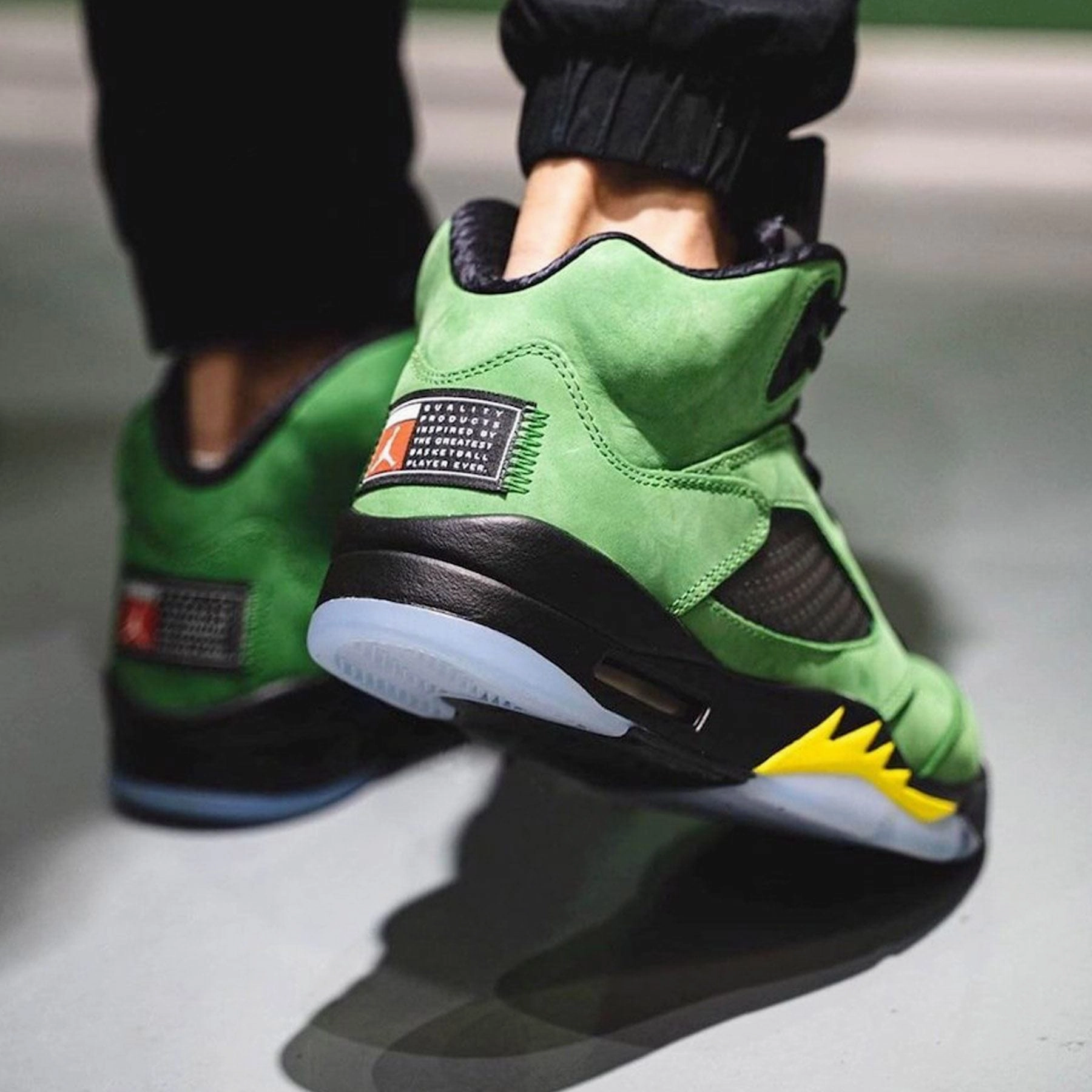 Air Jordan 5 Retro SE 'Oregon' Cushioned active lifestyle kicks