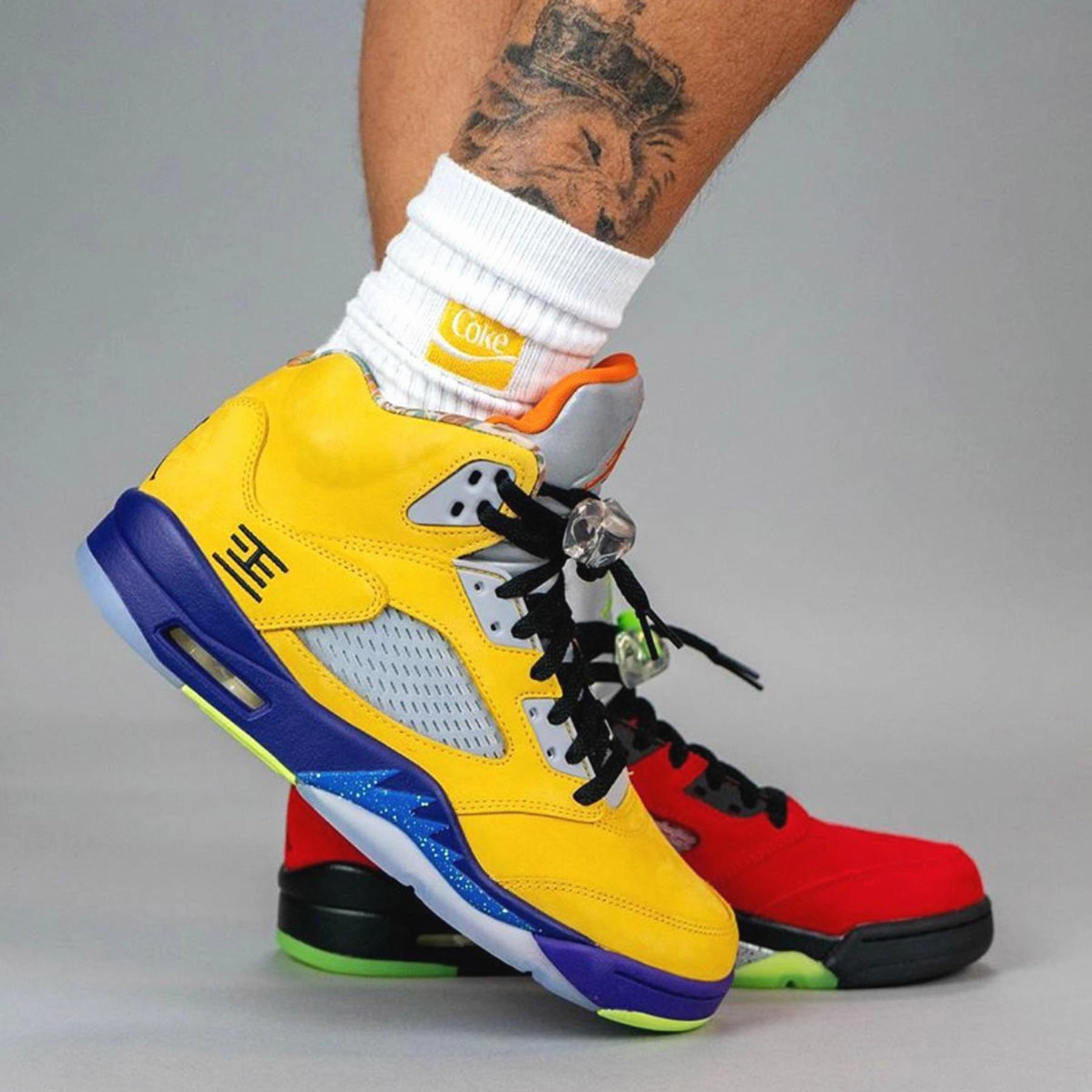 Air Jordan 5 Retro SE 'What The' Cushioned active lifestyle kicks