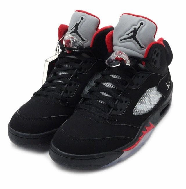 AIR JORDAN 5 RETRO SUPREME "SUPREME" Black Cushioned active lifestyle kicks