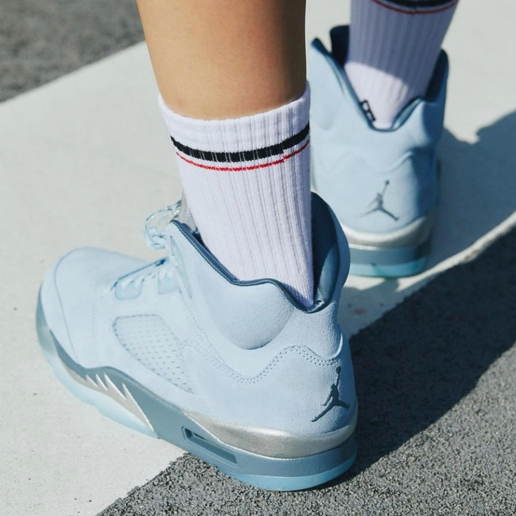 Air Jordan 5 Retro Wmns 'Blue Bird' Cushioned active lifestyle kicks