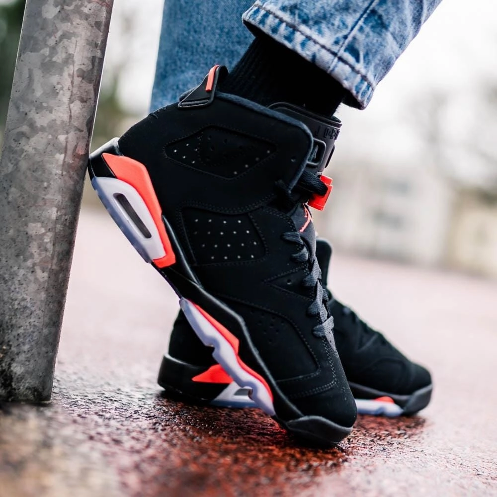 Air Jordan 6 GS Infrared Retro 2019 Responsive game-time sneakers