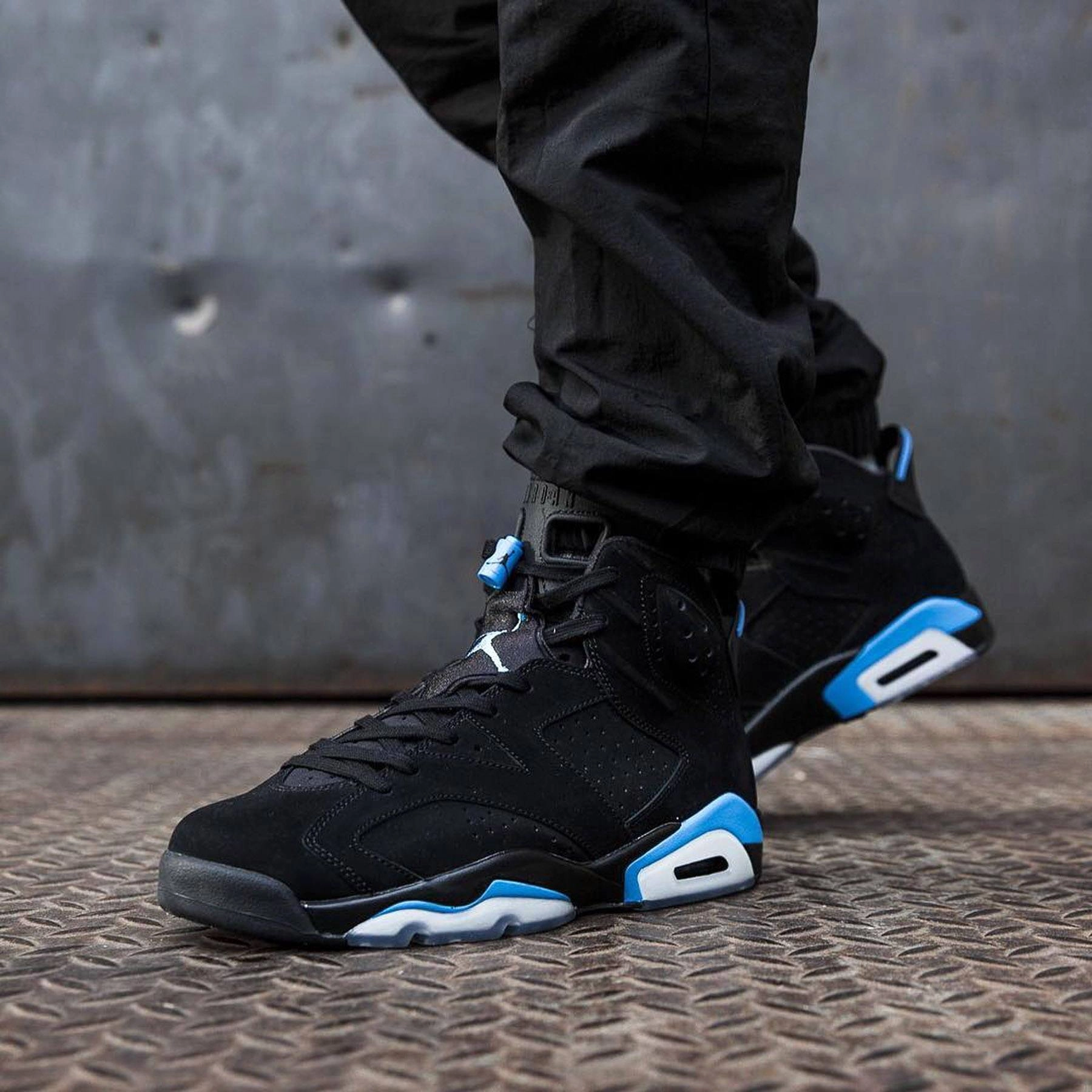 Air Jordan 6 Retro 'UNC' Responsive game-time sneakers