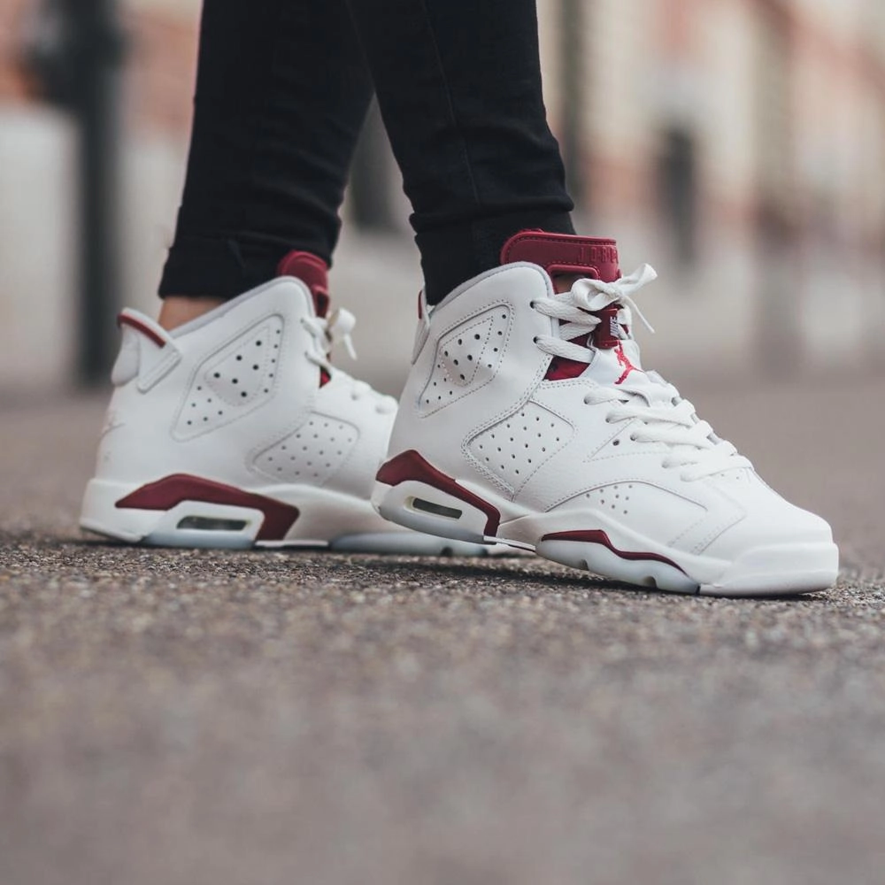 Air Jordan 6 Retro Maroon Responsive game-time sneakers