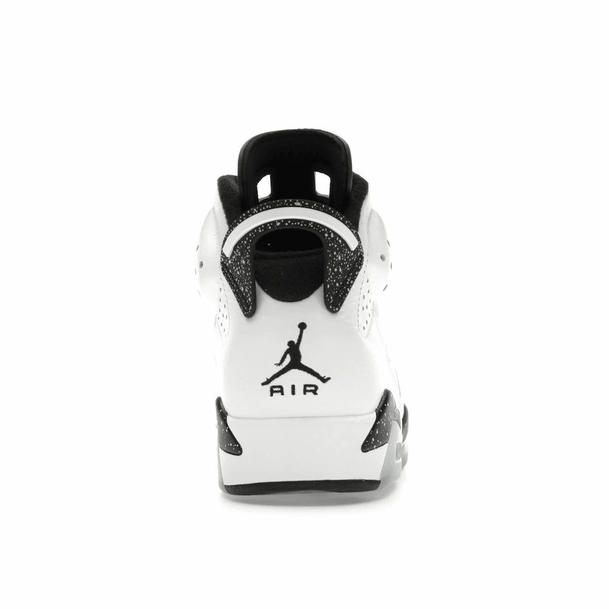 Air Jordan 6 Retro Reverse Oreo Elevated classic sportwear