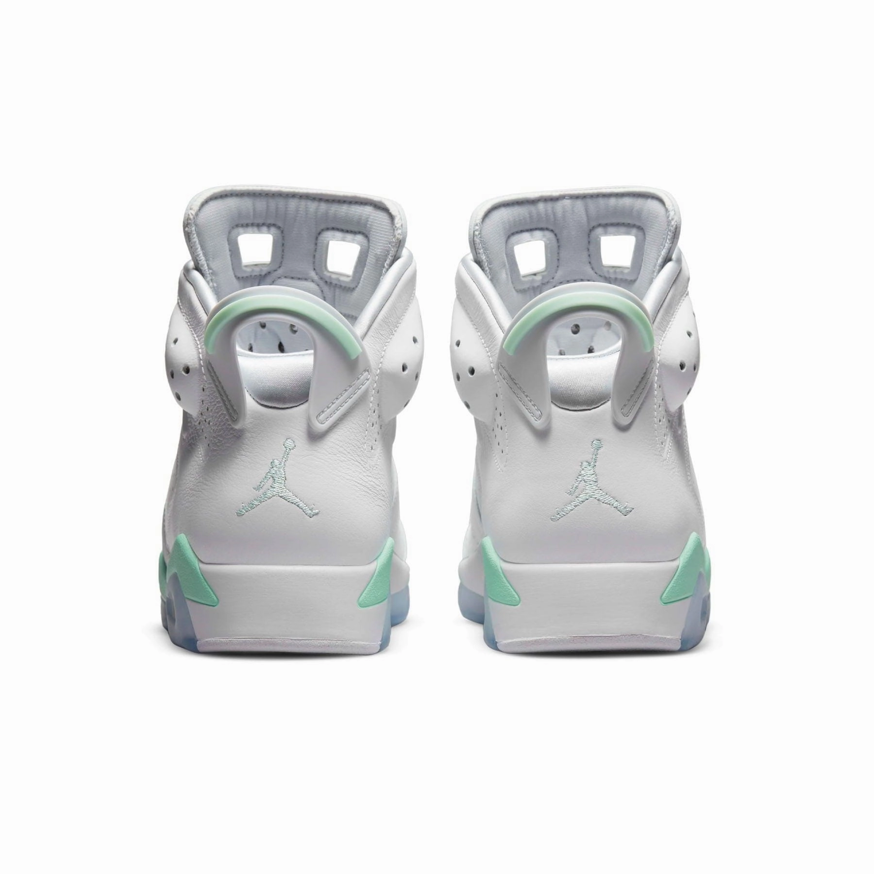 Air Jordan 6 Retro Wmns 'Mint Foam' Responsive game-time sneakers