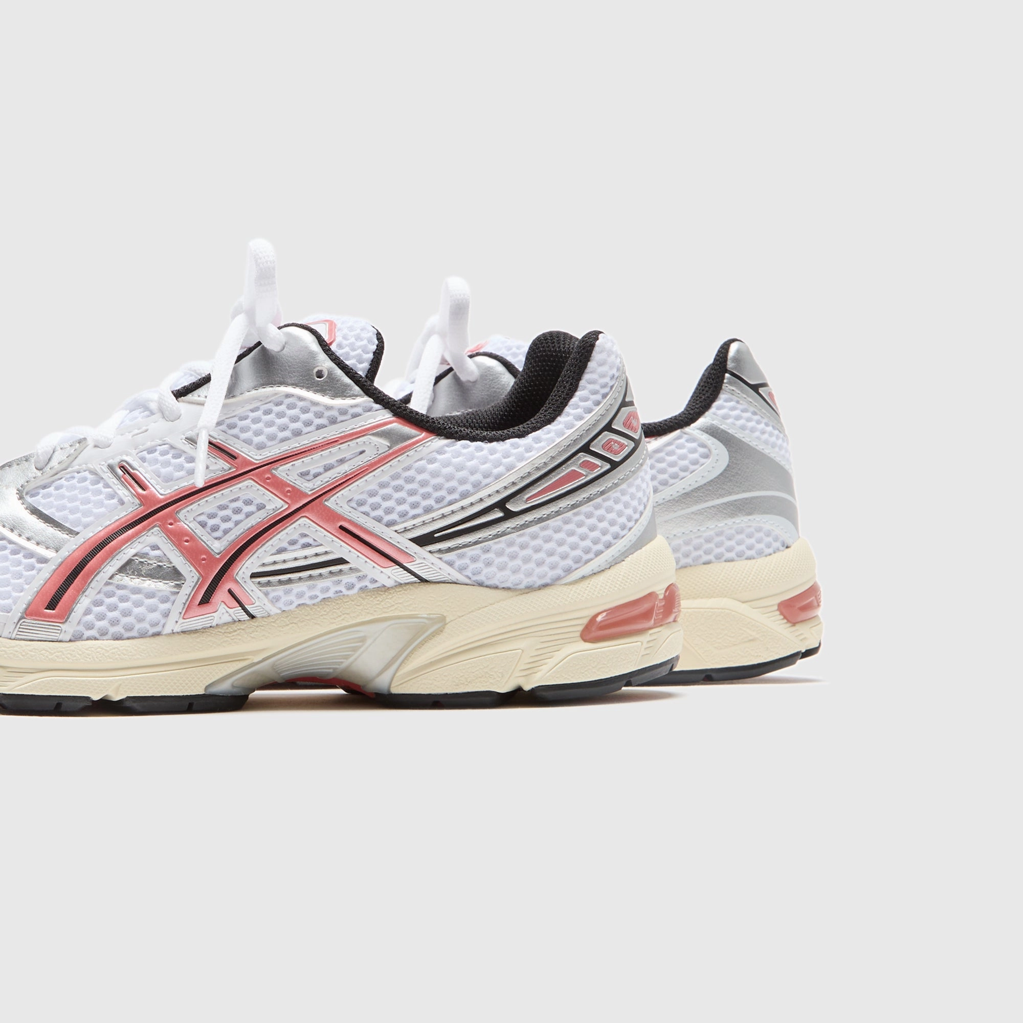 ASICS Gel-1130 - White / Desert Red Sport lifestyle shoes