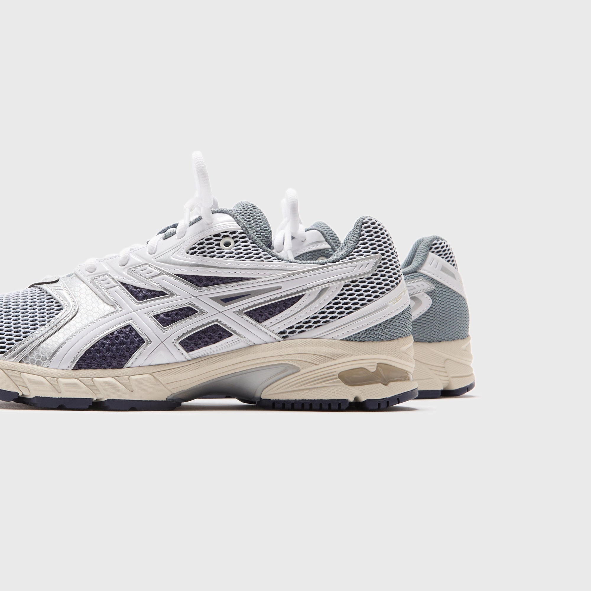 ASICS Gel-DS Trainer 14 - White / Pure Silver Sport lifestyle shoes