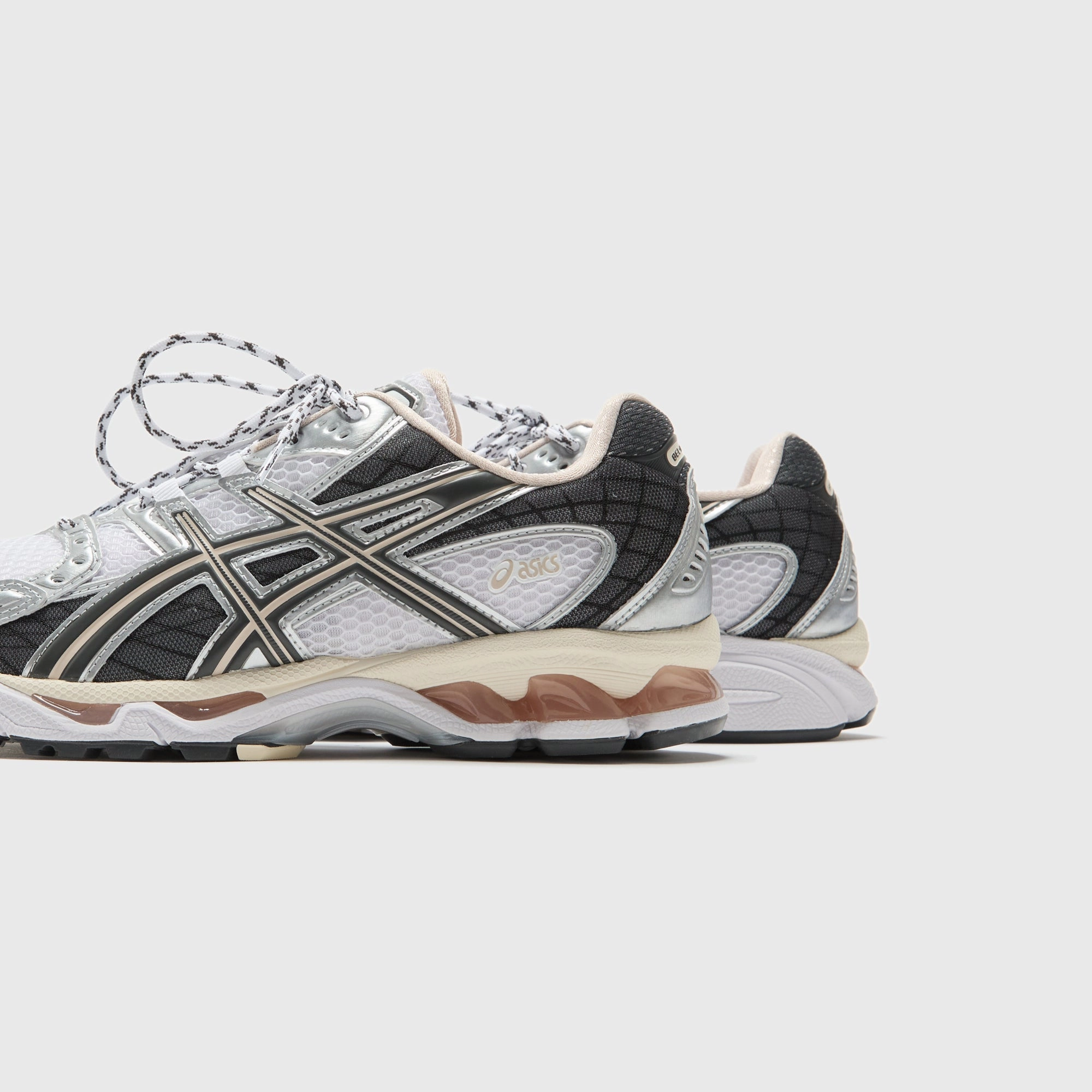 ASICS Gel-Nimbus 10.1 - White / Obsidian Grey Sport lifestyle shoes