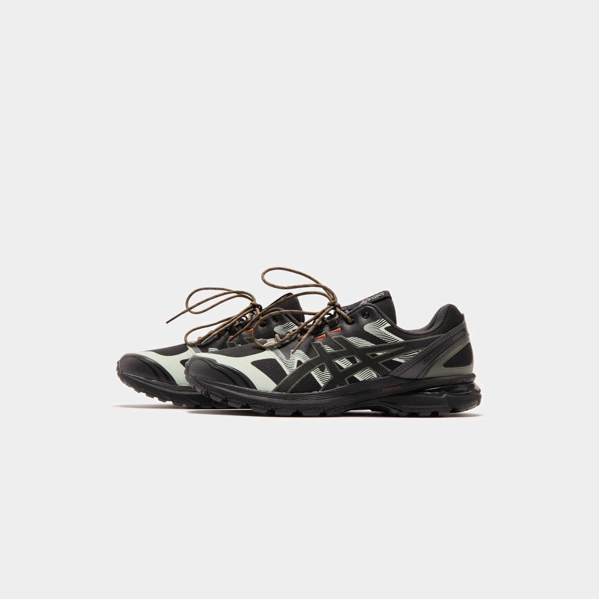 ASICS Gel-Terrain - Black / Truffle Grey Sport lifestyle shoes