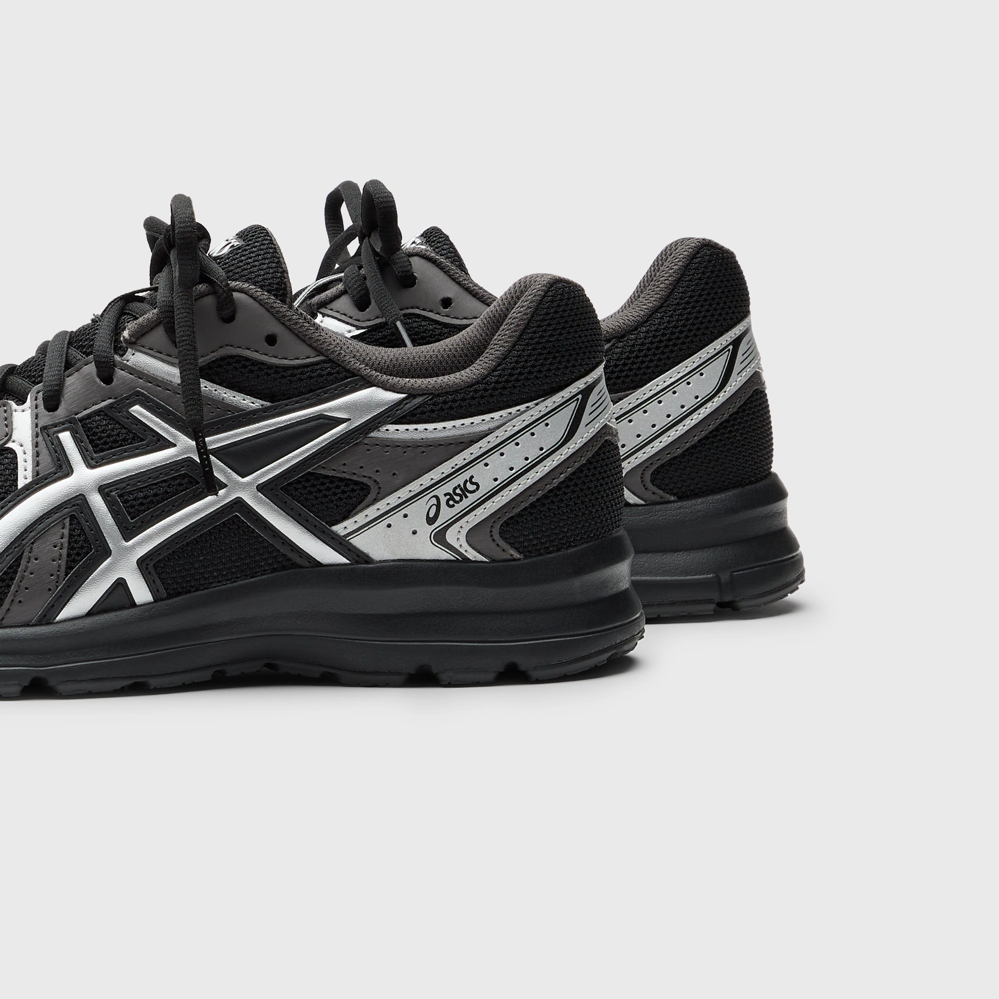 ASICS Jog 100S - Black / Pure Silver Sport lifestyle shoes