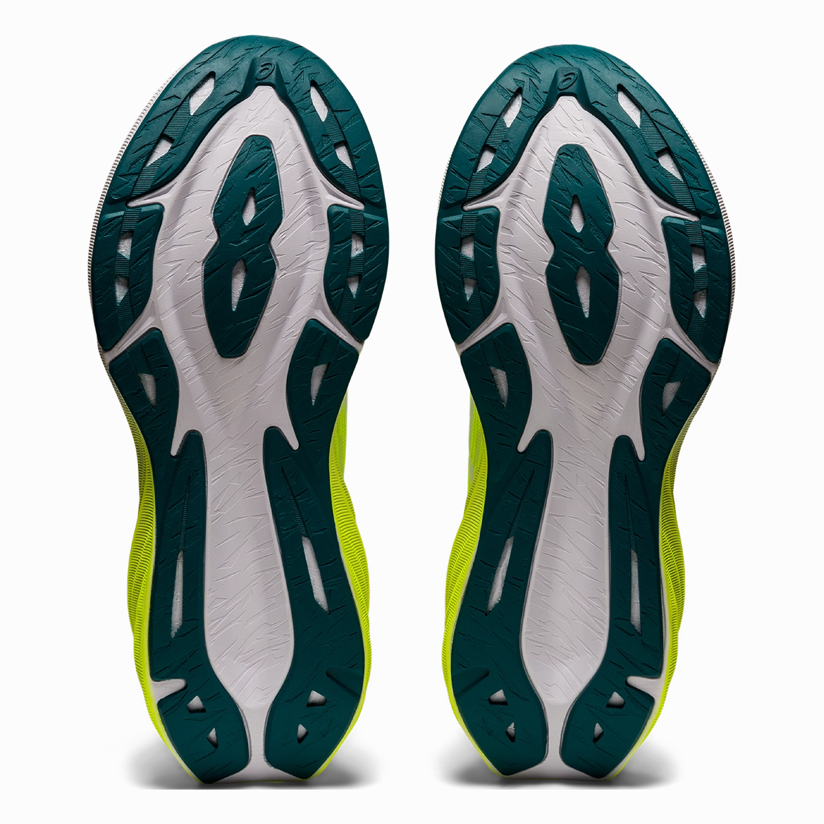 Asics Novablast 3 Asics neutral running shoes