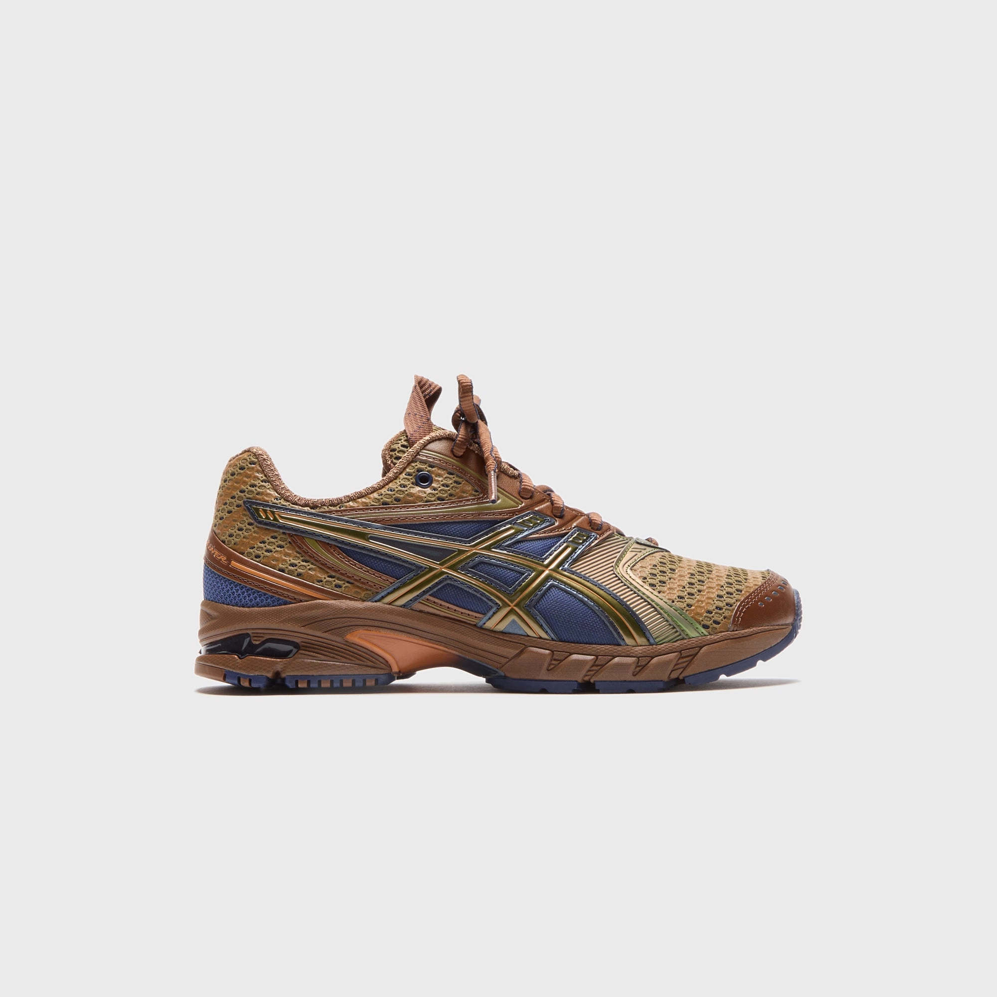 ASICS Ub9-S Gel-DS Trainer 14 - Desert Camp / Piquant Orange Lightweight runners for training