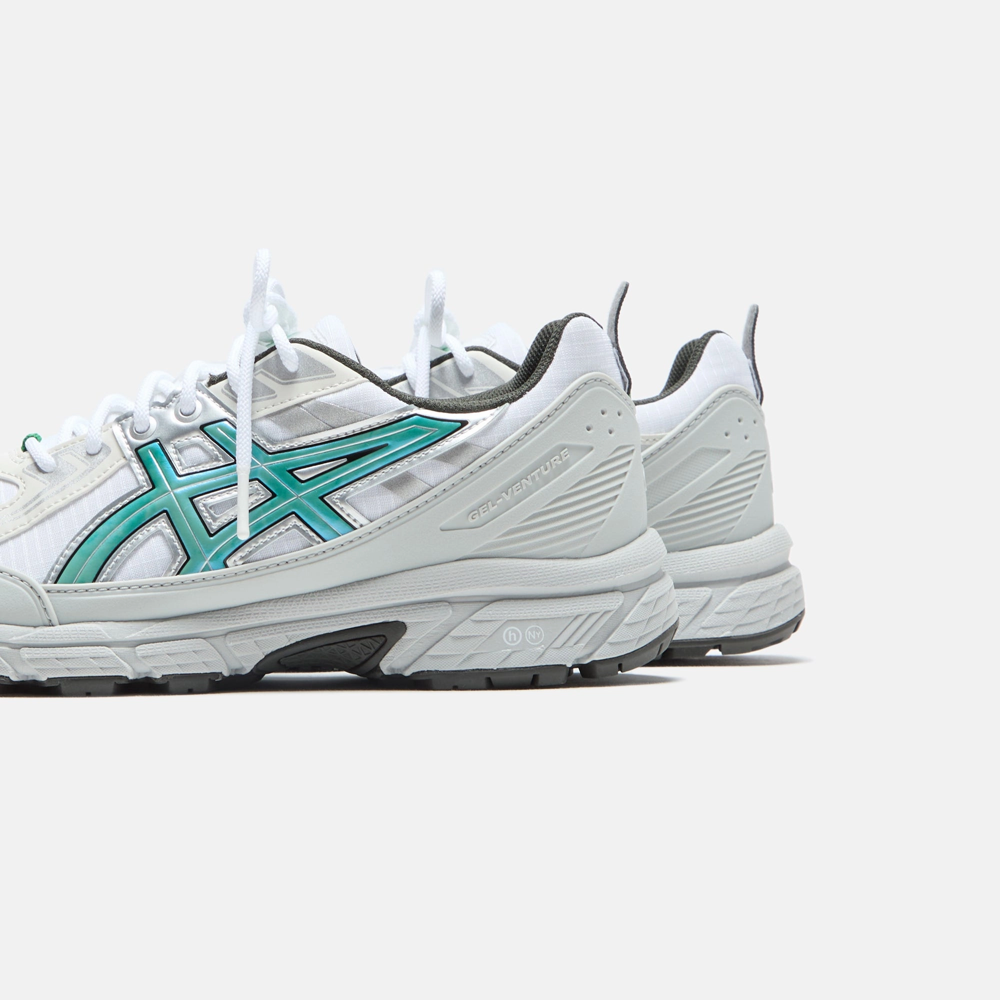 ASICS x Hidden GEL-Venture 6 Shield - White / Wasabi Sport lifestyle shoes