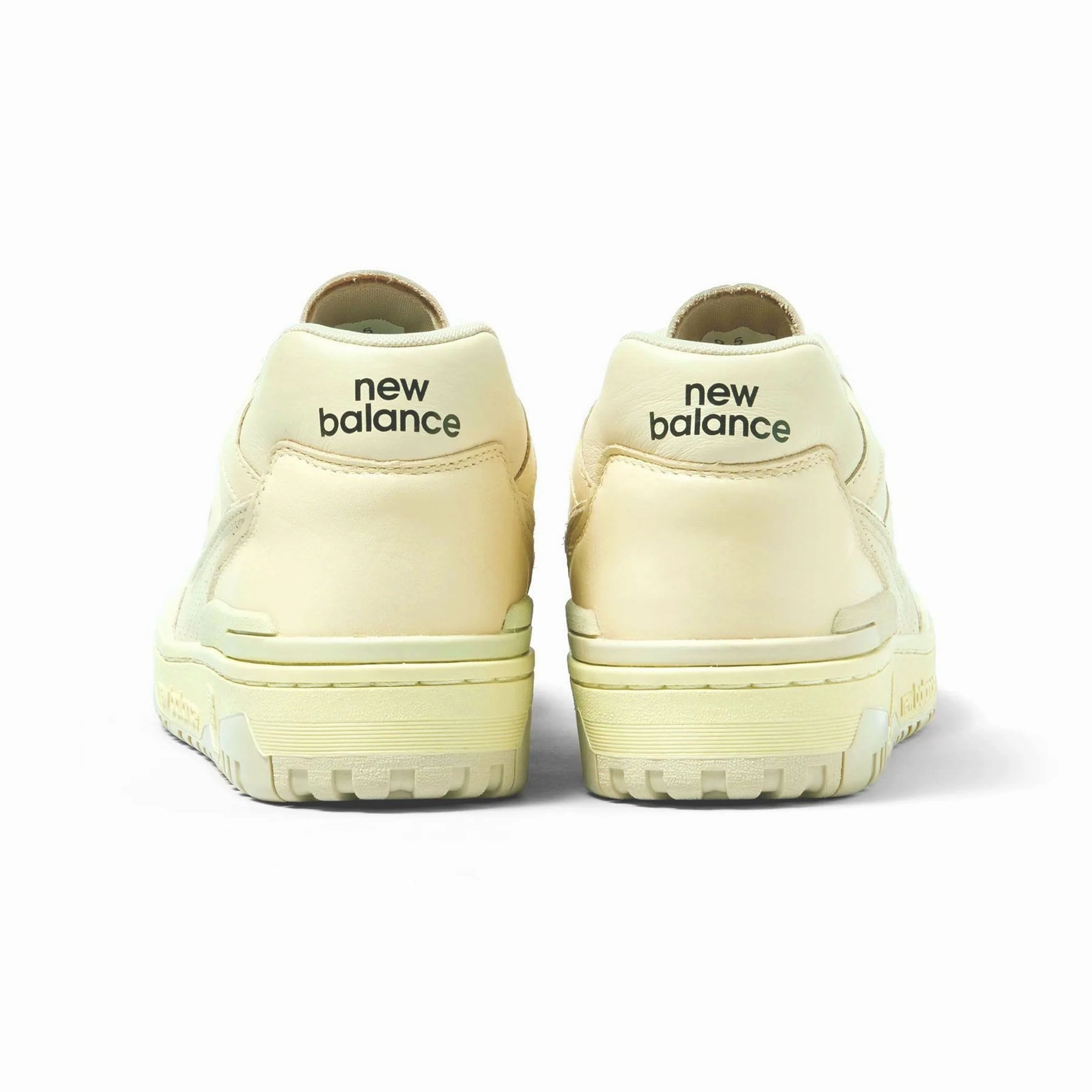 AURALEE x New Balance 550 Ecru Cushioned running footwear