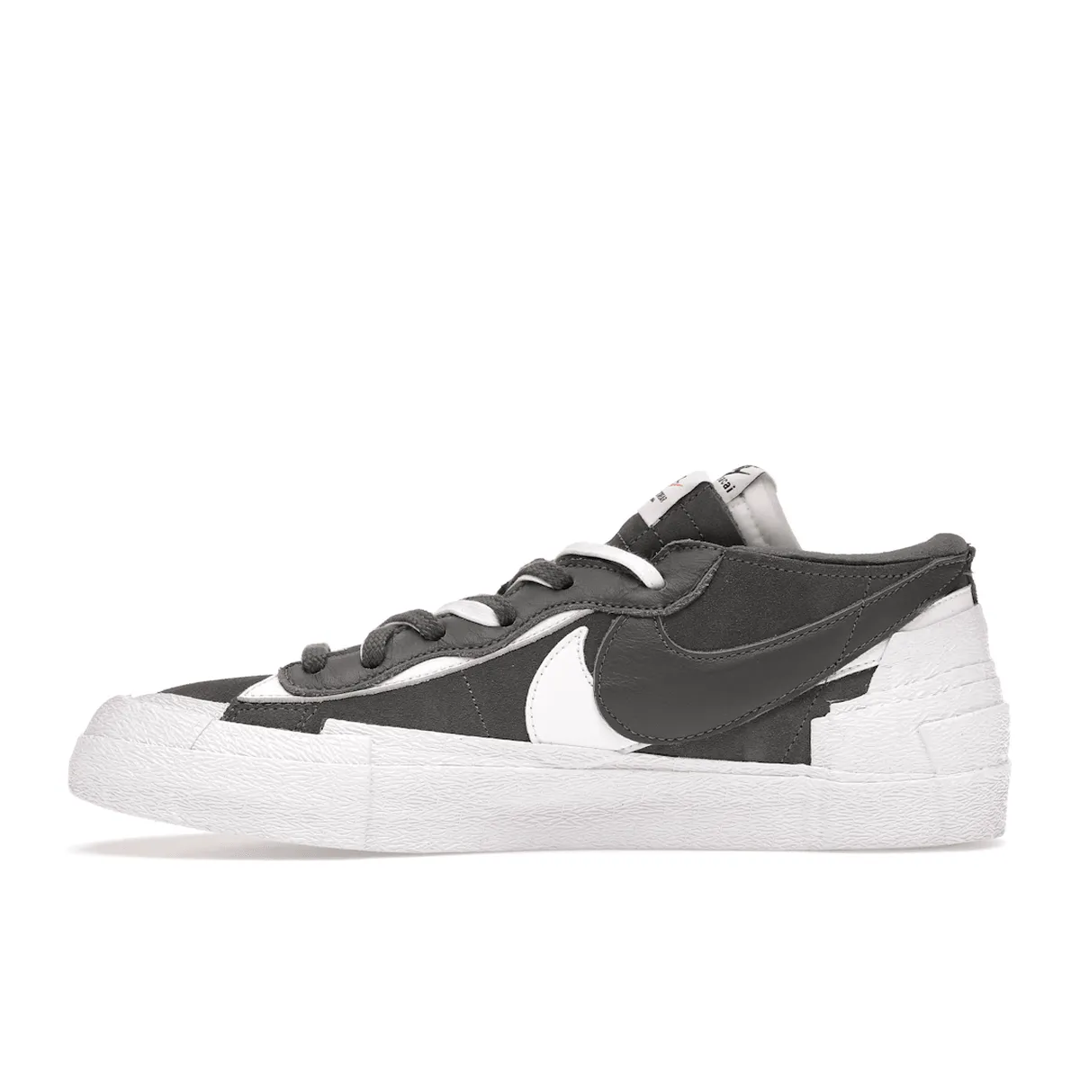 Blazer Low X Sacai Iron Grey Nike X Sacai Edition