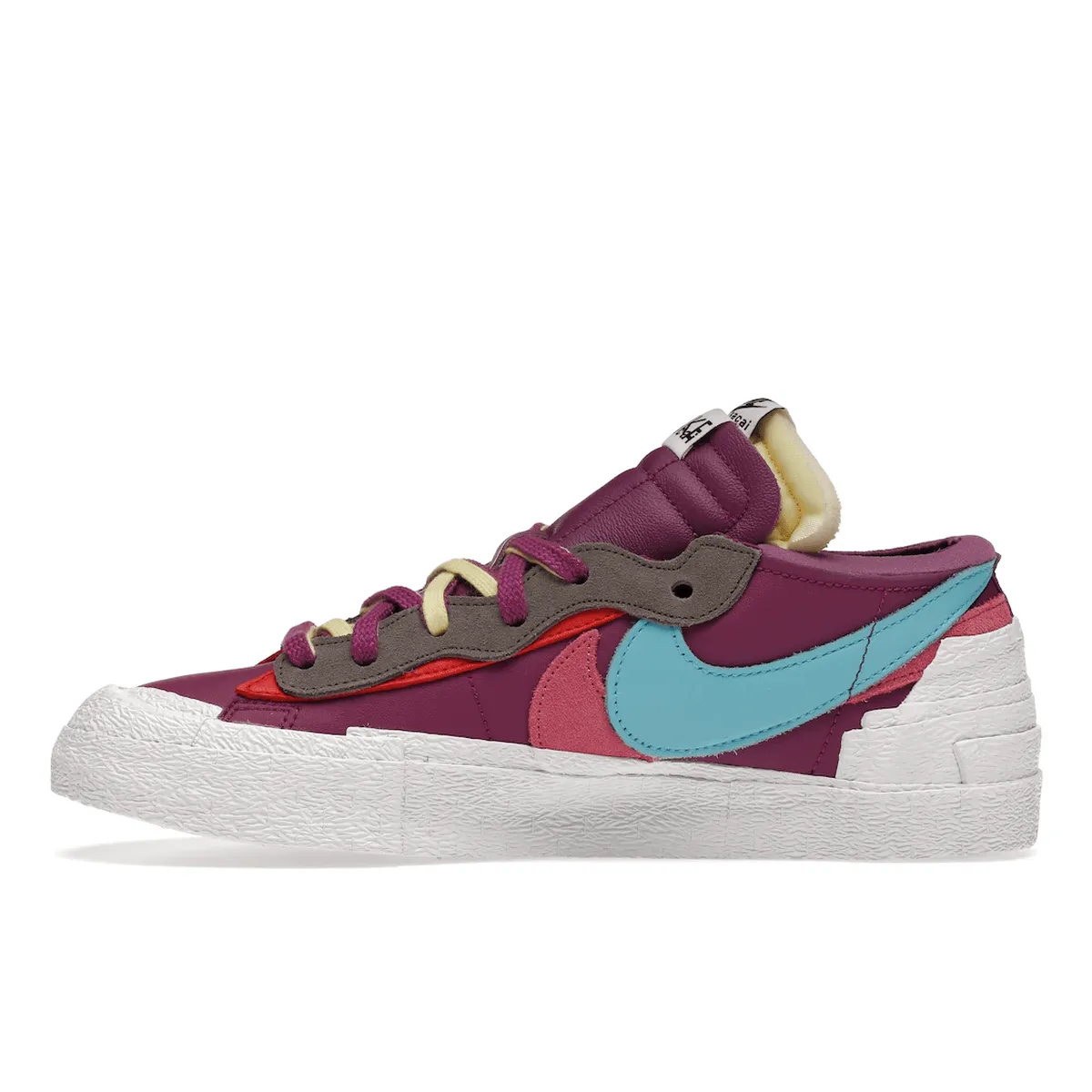 Blazer Low x Sacai x KAWS Purple Dusk Nike X Sacai Edition